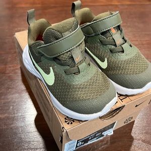 Nike Revolution Toddler size 6
